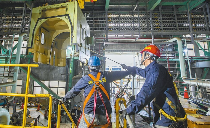 圖為臺(tái)電大潭電廠全廠停機(jī)，安排715人次進(jìn)行機(jī)組點(diǎn)檢工作