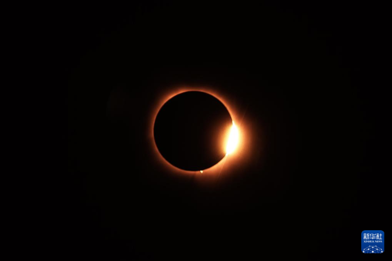 這是4月8日在美國得克薩斯州普萊諾拍攝的日全食景觀。（圖源：新華社）