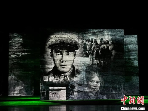 圖為演出現(xiàn)場(chǎng)。黃昕洋 攝.jpeg