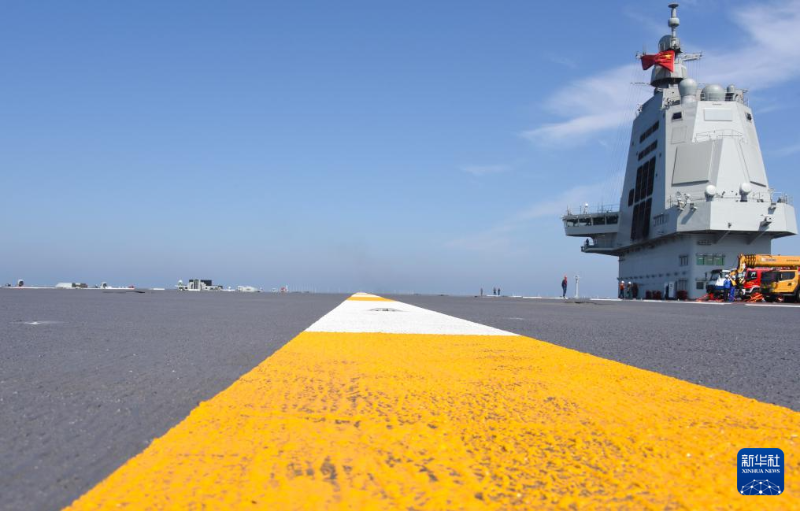 這是首航試驗(yàn)中的中國(guó)海軍福建艦（5月3日攝）。（圖源：新華社）