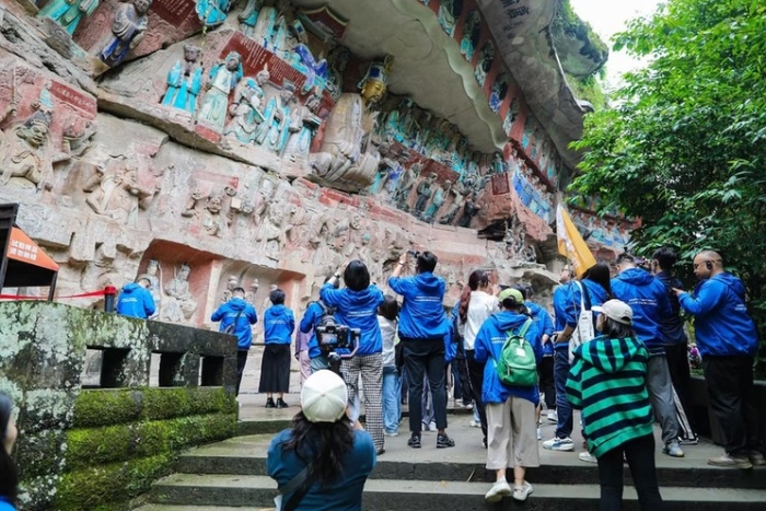重慶大足：石刻傳奇，湖光詩(shī)韻