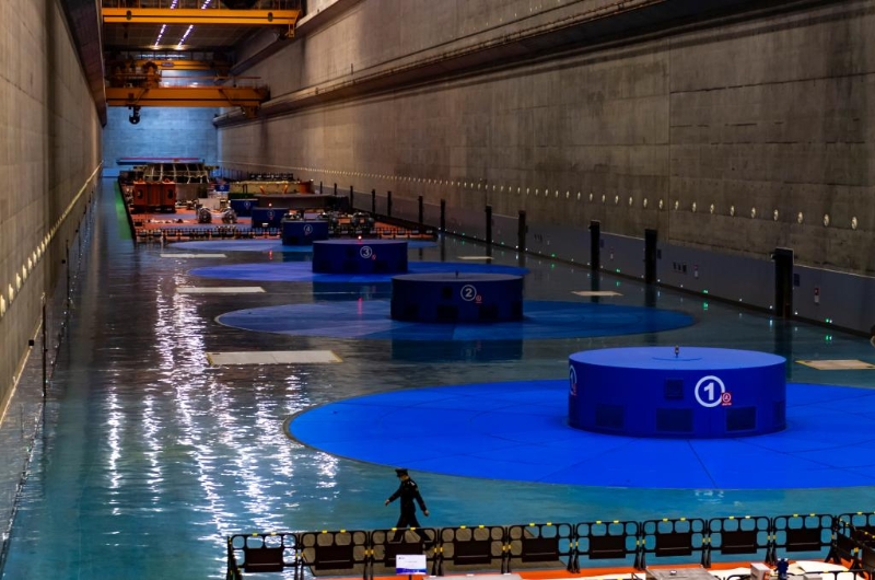 2020年12月31日拍攝的三峽左岸電站廠房。（圖源：新華社）