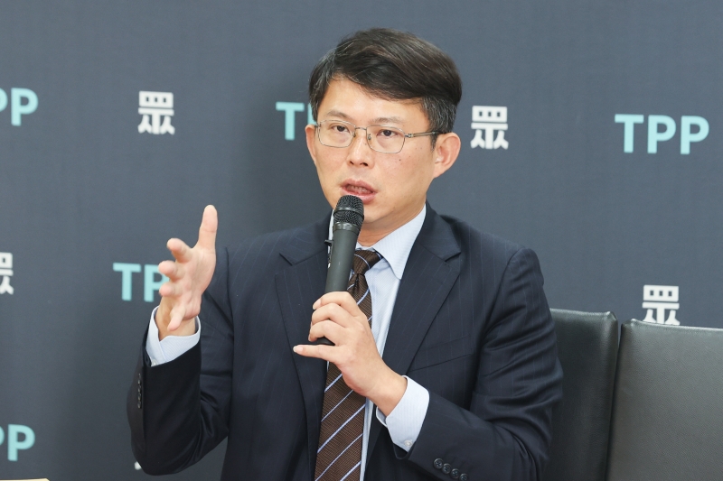 民眾黨民代黃國昌質(zhì)疑“臺(tái)綠”酬庸“綠友友”。（圖源：臺(tái)灣“聯(lián)合新聞網(wǎng)”）