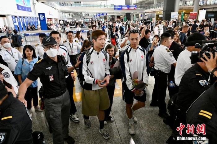 圖為張家朗回港。<a target='_blank' href='/' >中新網(wǎng)</a>記者 李志華 攝