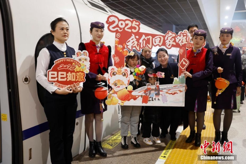 2025年春運(yùn) 長三角地區(qū)開出首趟臨時(shí)旅客列車