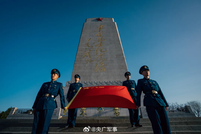 001SX8hXly1i04iwgcaltj60u00k07ev02