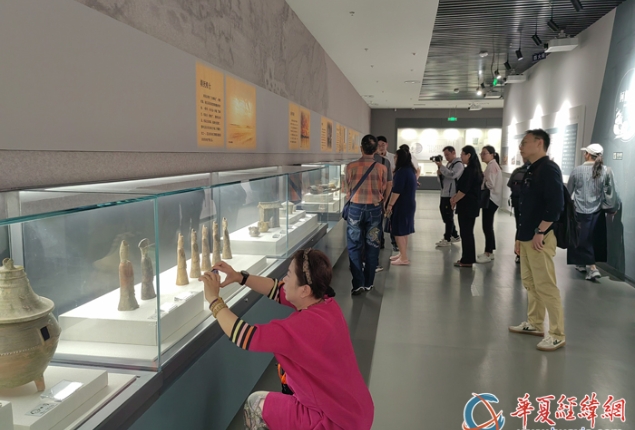 兩岸媒體走進南昌縣博物館 探訪洪州窯青瓷文化（圖）