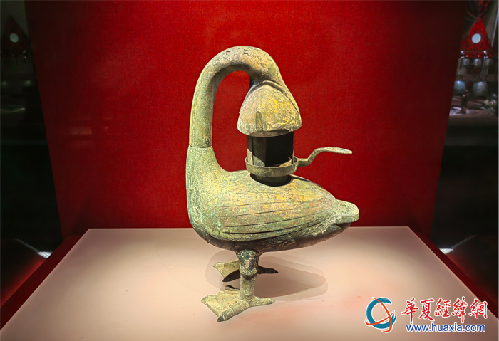 hai4：青銅雁魚缸燈