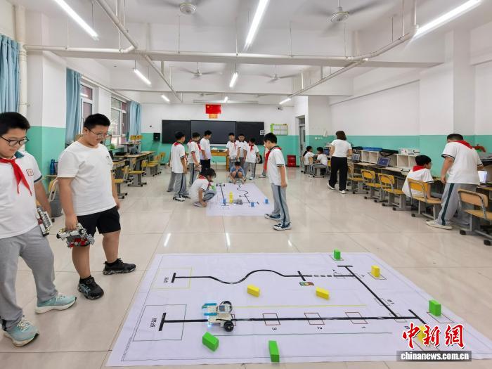 河北武強(qiáng)：首屆中小學(xué)科學(xué)運(yùn)動(dòng)會(huì)舉行