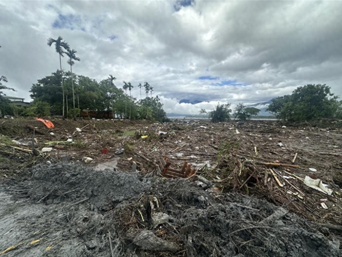 島內(nèi)水利專家示警花蓮堰塞湖恐再溢流！預(yù)估回歸正常至少要1個月_1758854351962