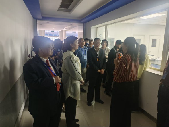 “臺商臺企走進(jìn)龍江”臺灣商界代表人士黑龍江參訪團(tuán)側(cè)記816