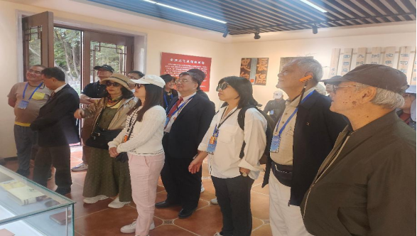 “臺商臺企走進(jìn)龍江”臺灣商界代表人士黑龍江參訪團(tuán)側(cè)記1359