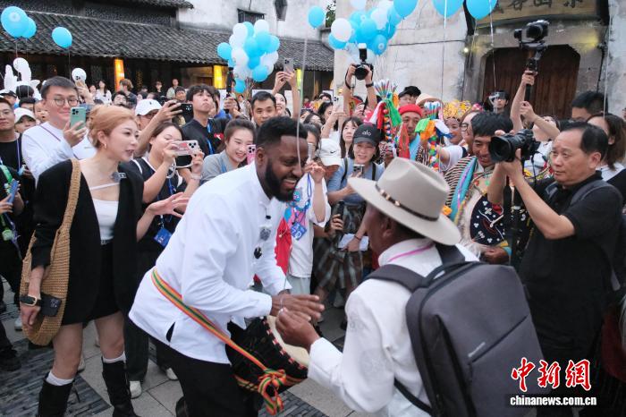 浙江烏鎮(zhèn)戲劇節(jié)開幕25部中外劇目開演