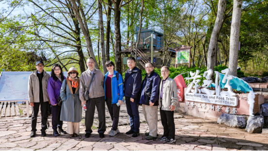 （圖）兩岸文藝工作者交流采風(fēng)暨創(chuàng)作研討會在武夷山市舉行1116174