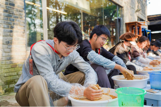 6.“情融兩岸？華彩尋蹤”2025年川渝臺(tái)生文脈探源聯(lián)誼活動(dòng)在川舉辦244