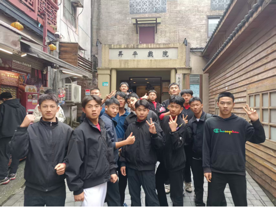 4.赴一場跨海棒球之約 ：攀枝花市棒球隊赴臺交流續(xù)寫兩岸青少年體育情誼512