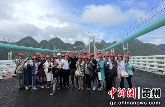 “兩岸一家親 布依風(fēng)情濃” 臺(tái)灣交流團(tuán)