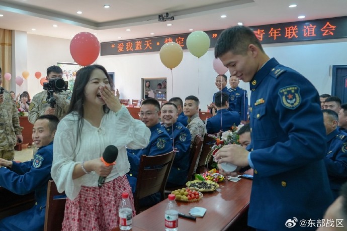 008aq8oQgy1ibkgoa7ff7j30xc0m843q